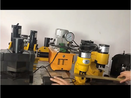 CH-80 hydraulique automatique en acier métal perforation machine prix