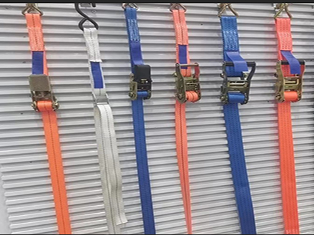 Factory price custom design 100% Polyester plastic quick release tie down hooks